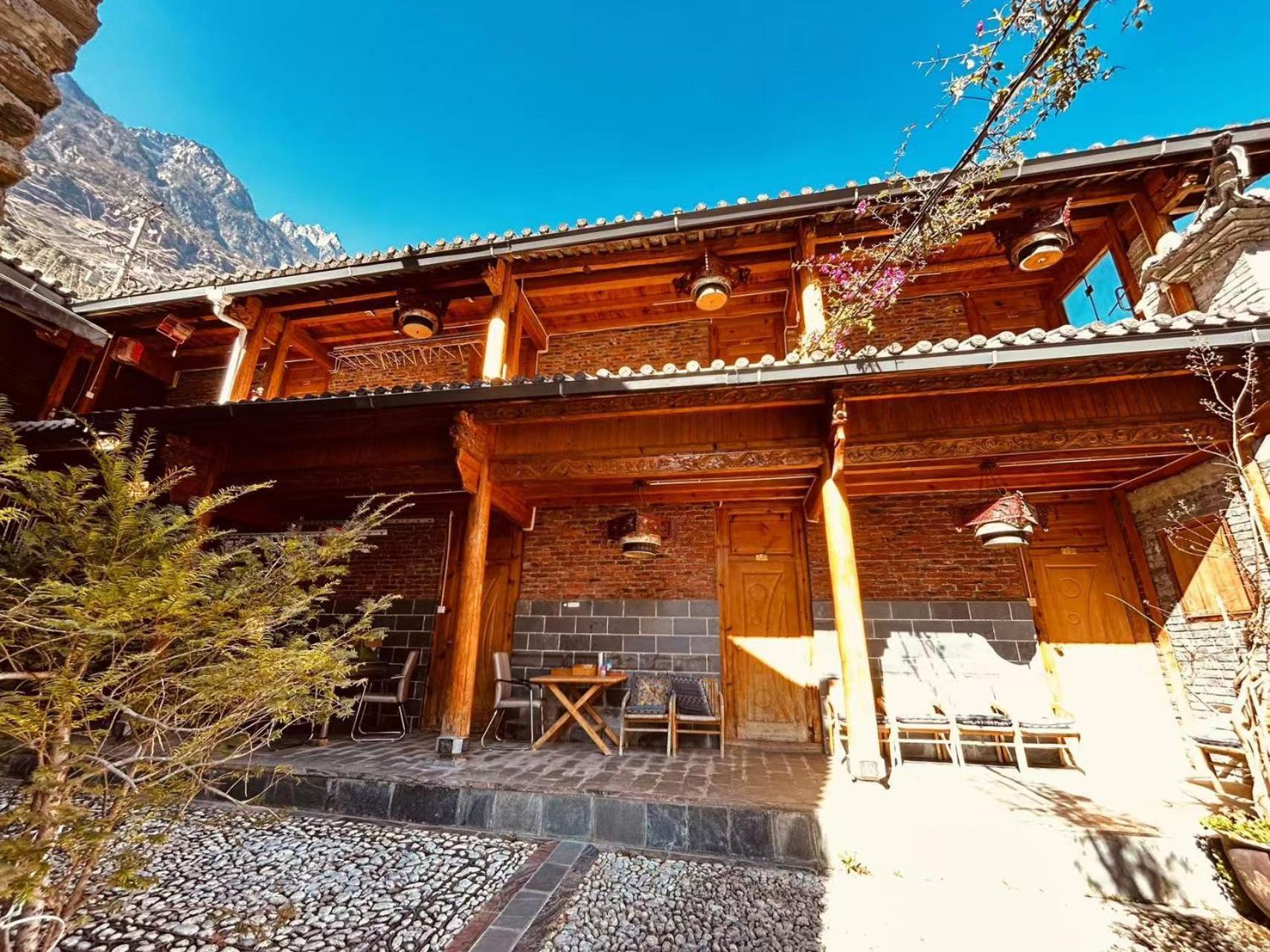 Tiger Leaping Gorge Sean'S Spring Guesthouse Shangri-La Exterior foto