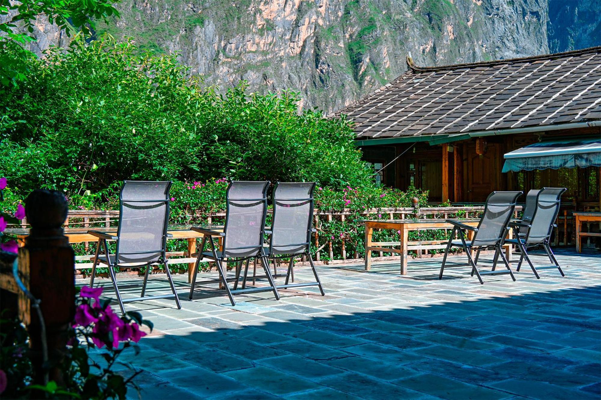 Tiger Leaping Gorge Sean'S Spring Guesthouse Shangri-La Exterior foto